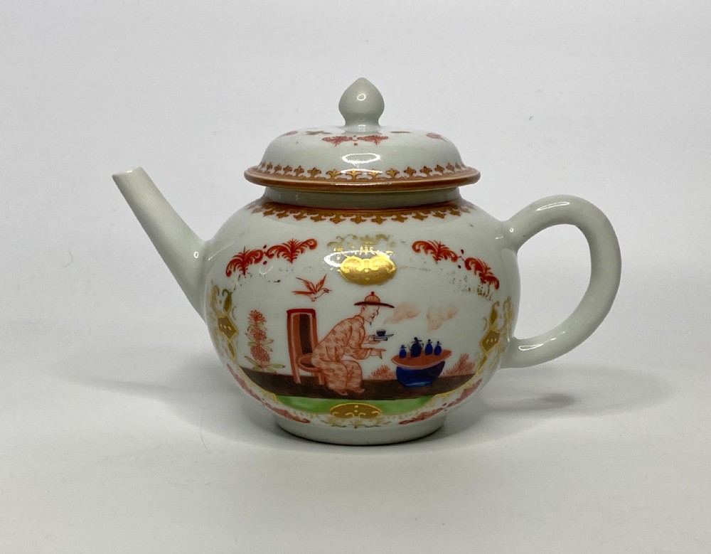Chinese porcelain teapot, Meissen style, c. 1750. Qianlong Period.