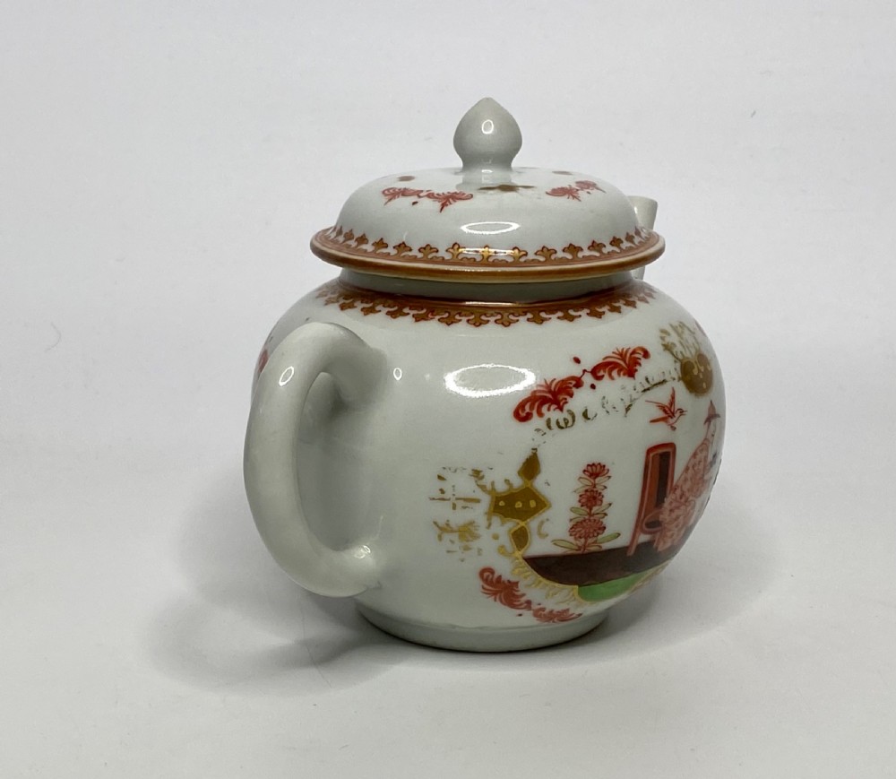 Chinese porcelain teapot, Meissen style, c. 1750. Qianlong Period. View V