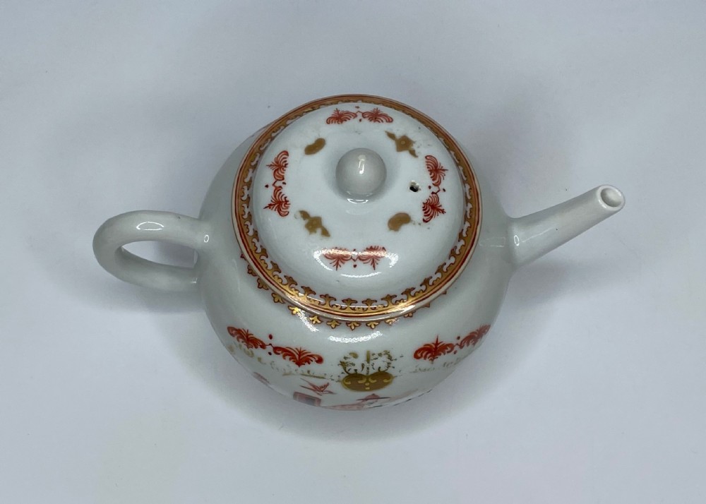 Chinese porcelain teapot, Meissen style, c. 1750. Qianlong Period. View IX
