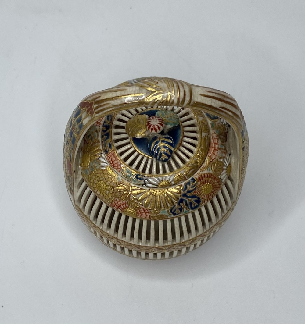Imperial Satsuma cricket cage, Japan, c. 1880, Meiji Period. View IV