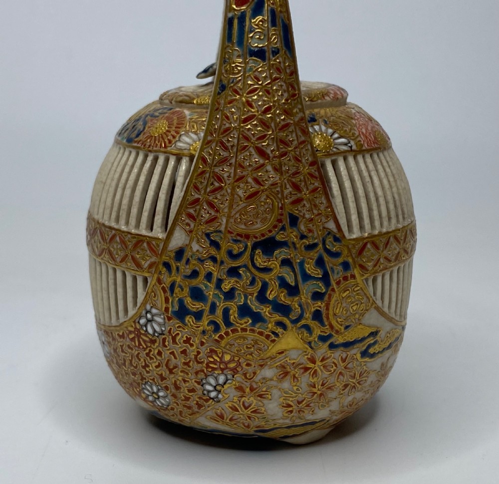 Imperial Satsuma cricket cage, Japan, c. 1880, Meiji Period. View IX