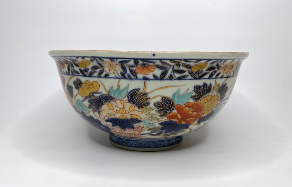 Japanese porcelain Imari bowl, c. 1700, Genroku Period. View VI