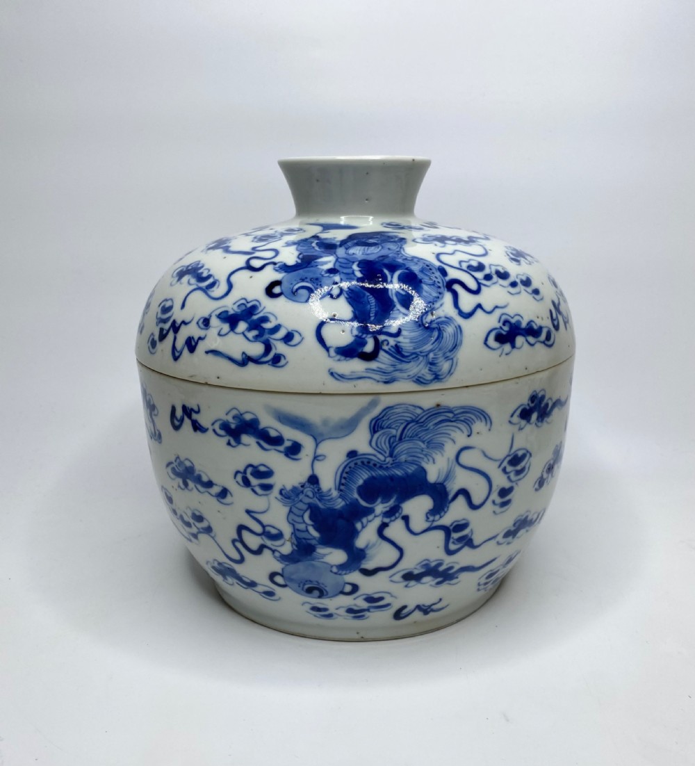 Chinese porcelain bowl & cover, Foo Dogs, c. 1880, Qing Dynasty. View III