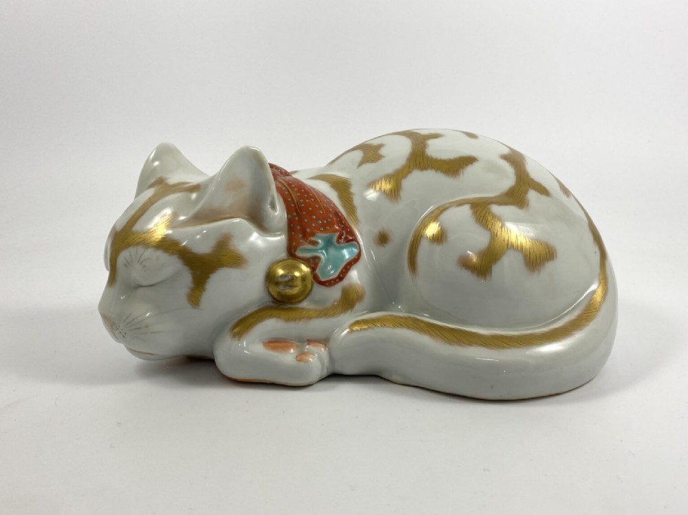 Kutani porcelain cat, c. 1900. Meiji Period.