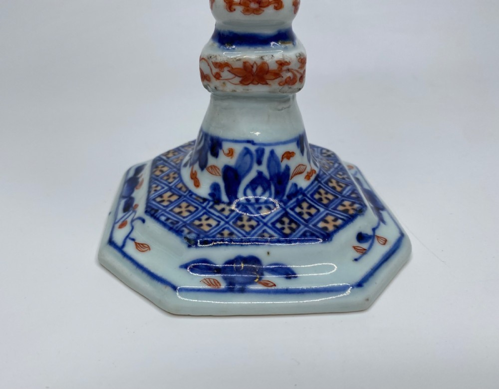 Chinese Imari candlesticks, c. 1720, Kangxi Period. View V