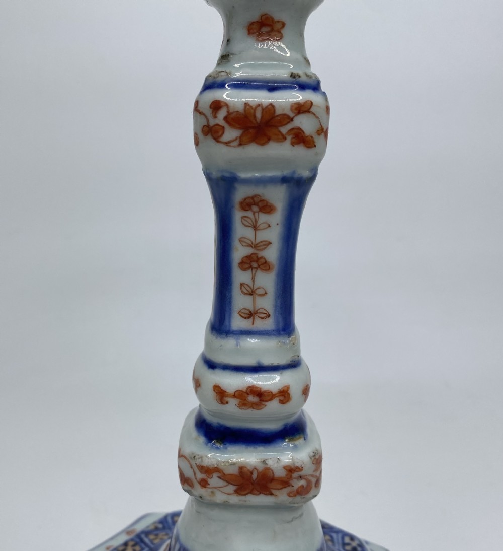 Chinese Imari candlesticks, c. 1720, Kangxi Period. View VI