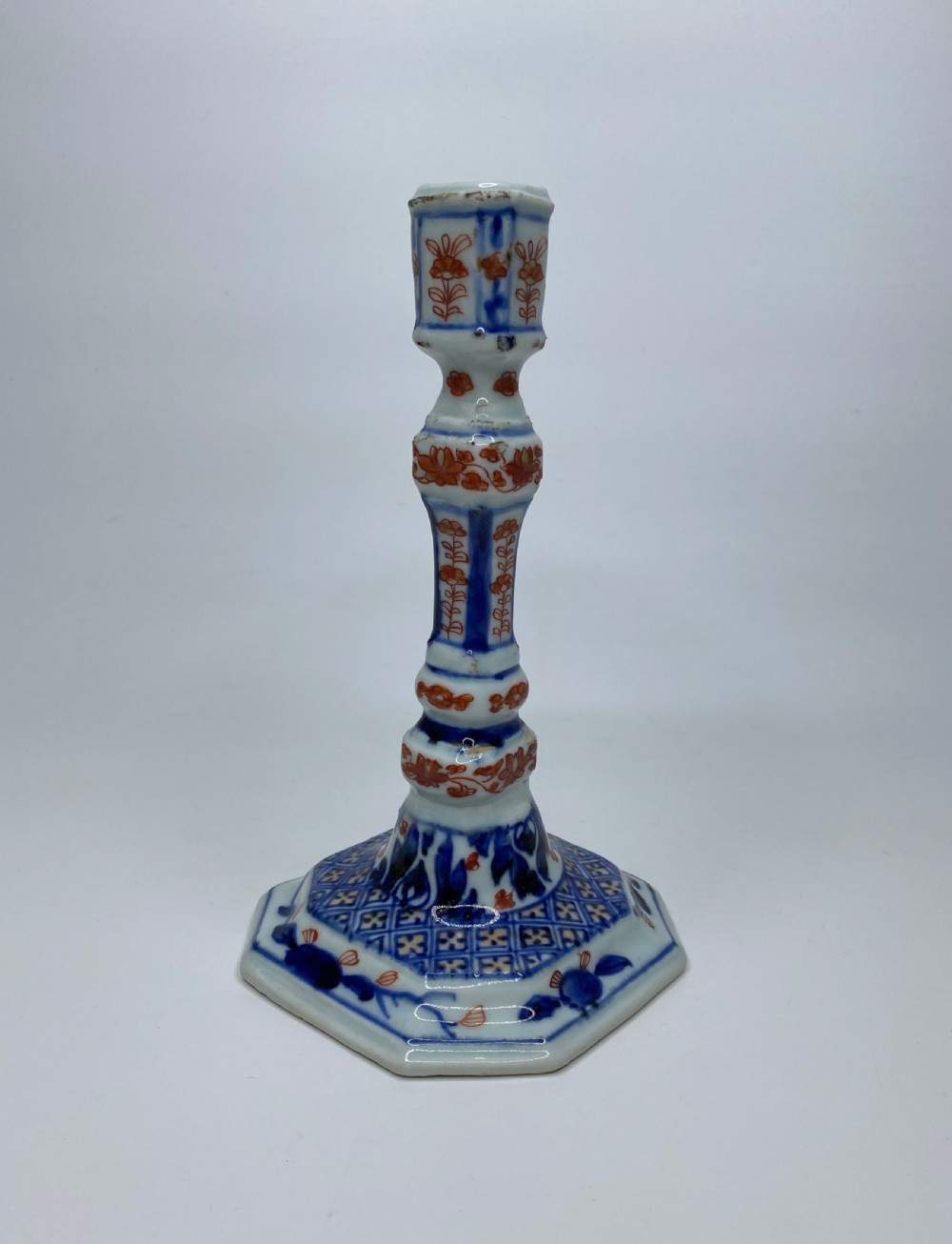 Chinese Imari candlesticks, c. 1720, Kangxi Period. View X