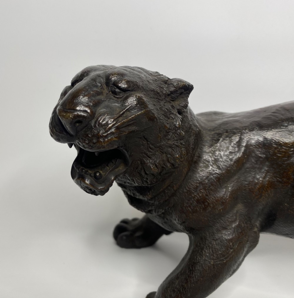 Japanese bronze tiger, Yoshikuza, Meiji Period. View III