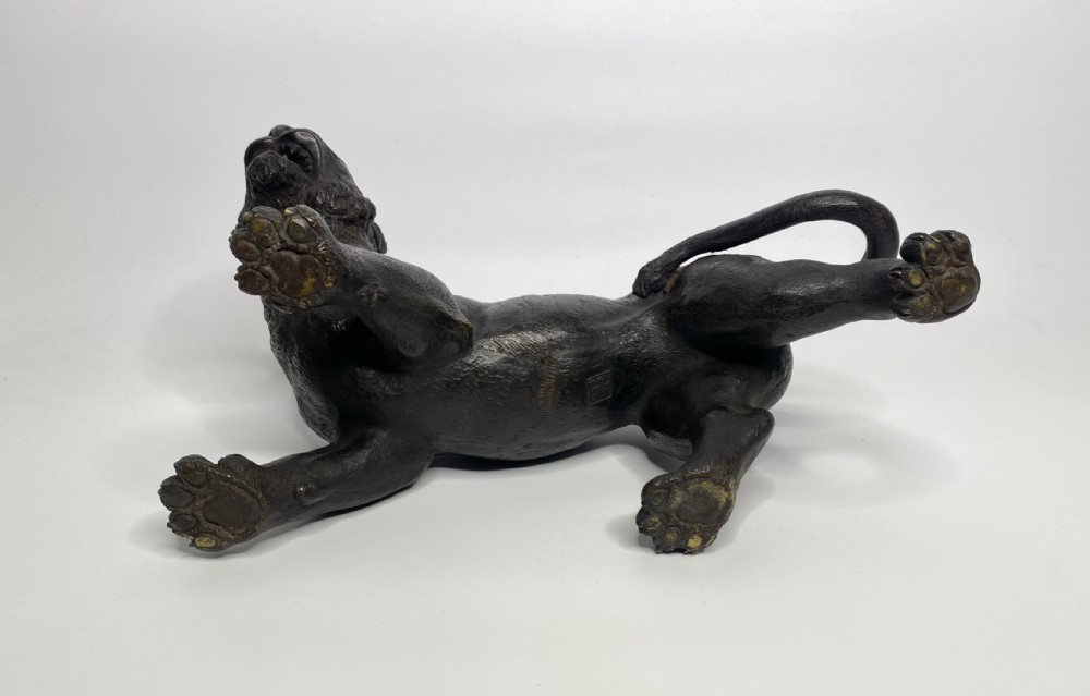 Japanese bronze tiger, Yoshikuza, Meiji Period. View X
