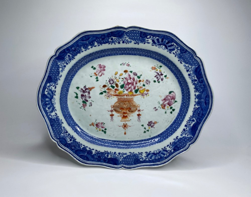 Chinese porcelain platter, Famille rose, c. 1760. Qianlong.