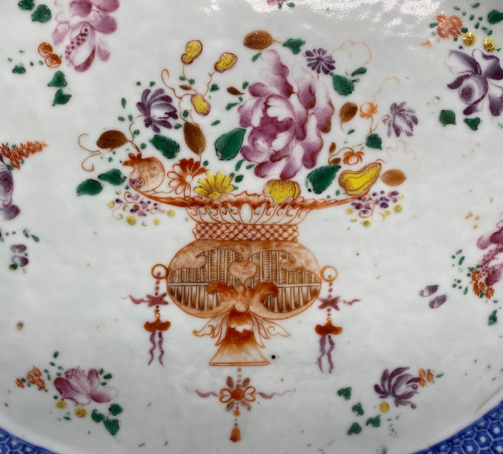 Chinese porcelain platter, Famille rose, c. 1760. Qianlong. View II