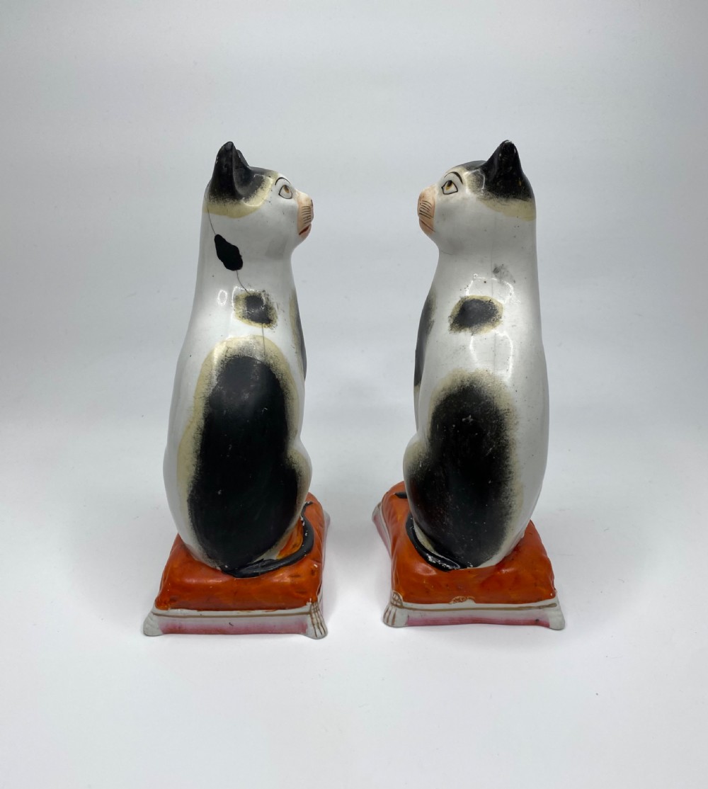 Rare original Staffordshire pottery cats, c. 1850. View III