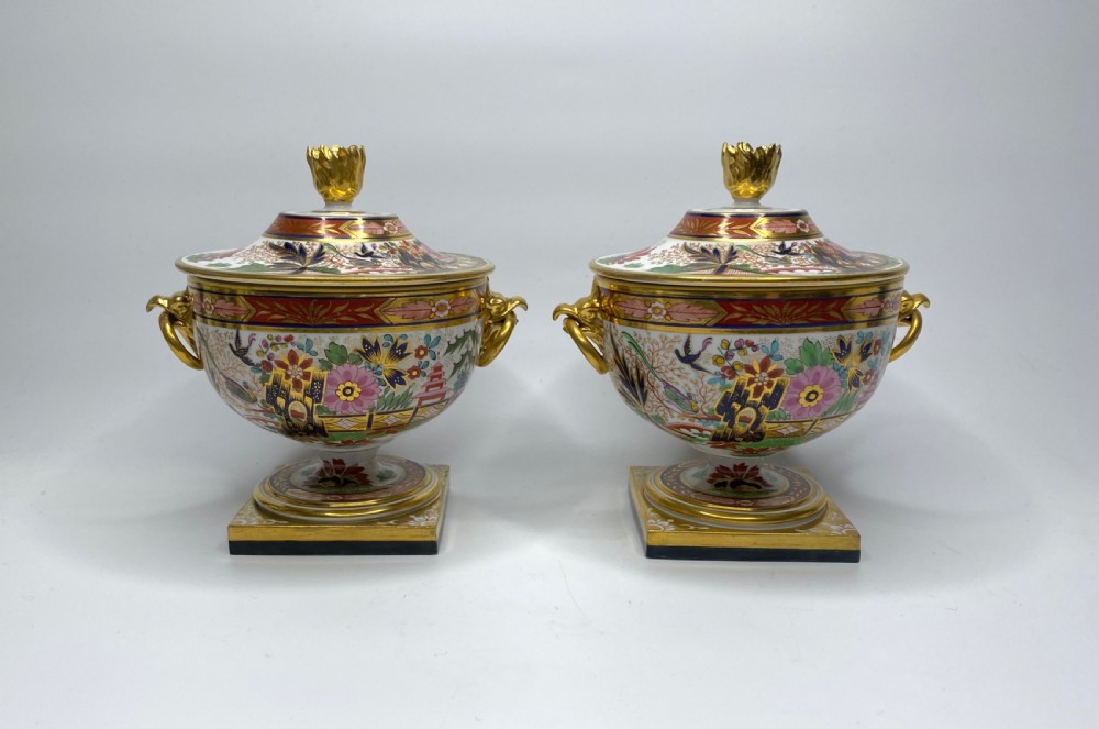 BFB Worcester porcelain sauce tureens & covers, c. 1810.