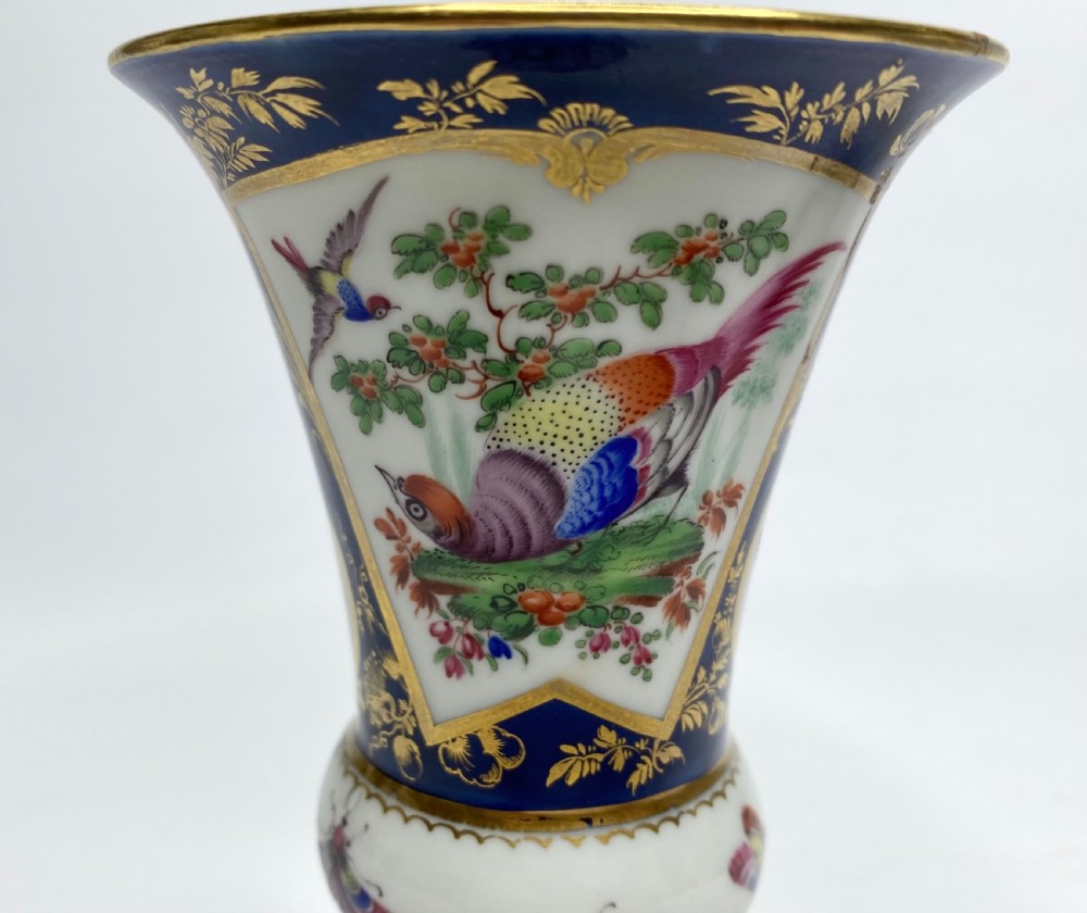 Worcester porcelain vase, Fancy Birds, c. 1770. View IX