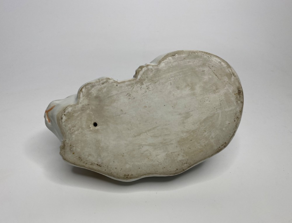 Kutani porcelain okimono of a cat, Japan, Meiji Period. View VI