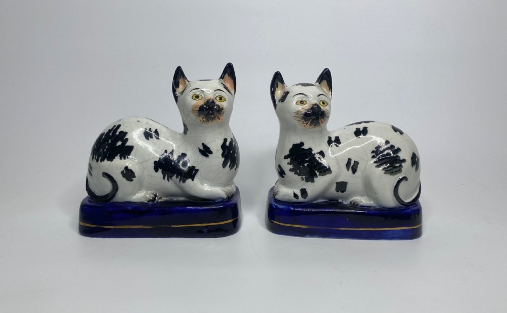 Staffordshire pottery cats, c. 1850.