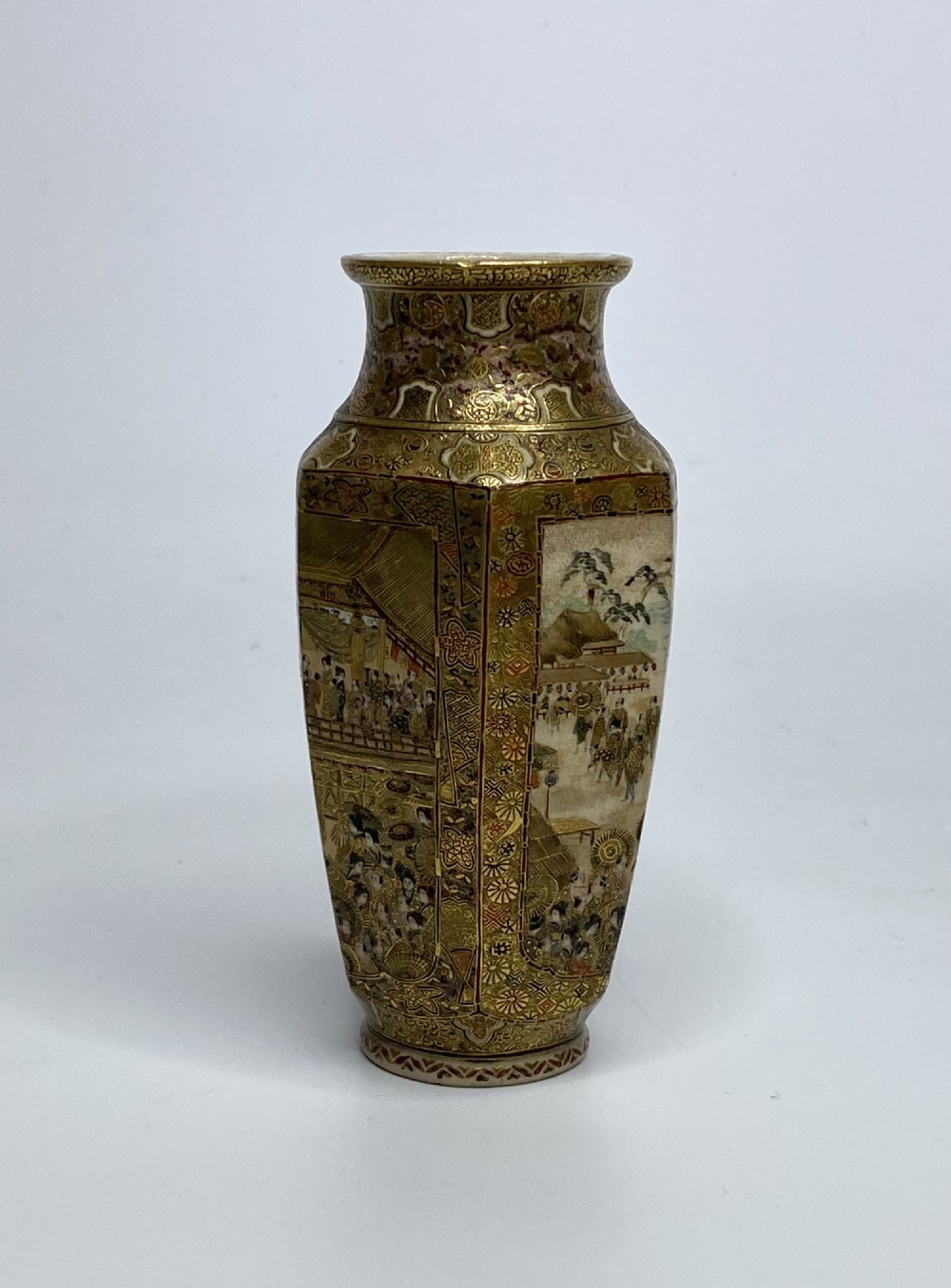 Satsuma pottery vase, signed Chikuzan, Meiji Period. View V