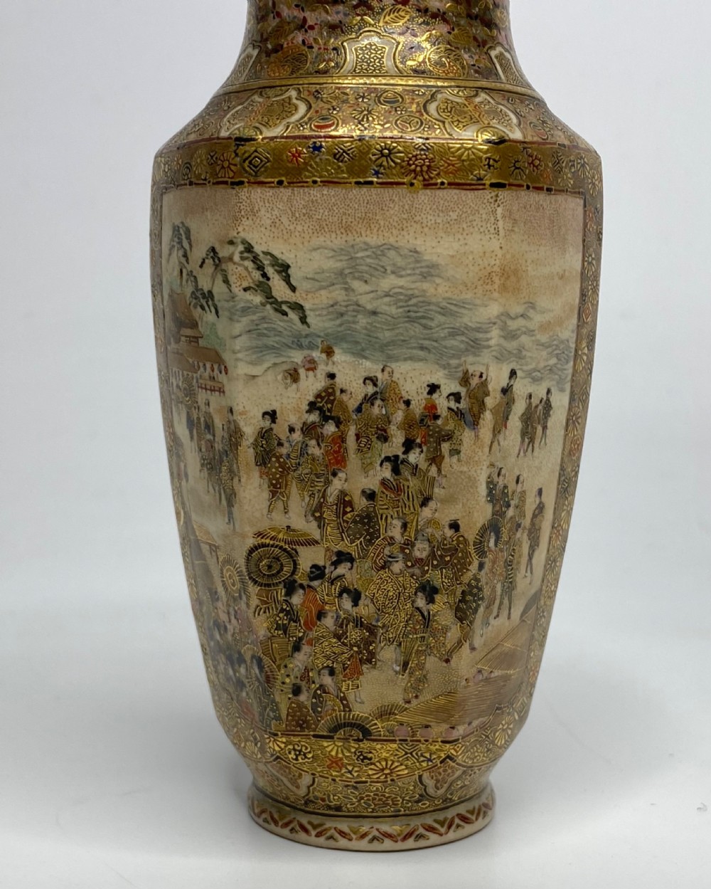 Satsuma pottery vase, signed Chikuzan, Meiji Period. View IX