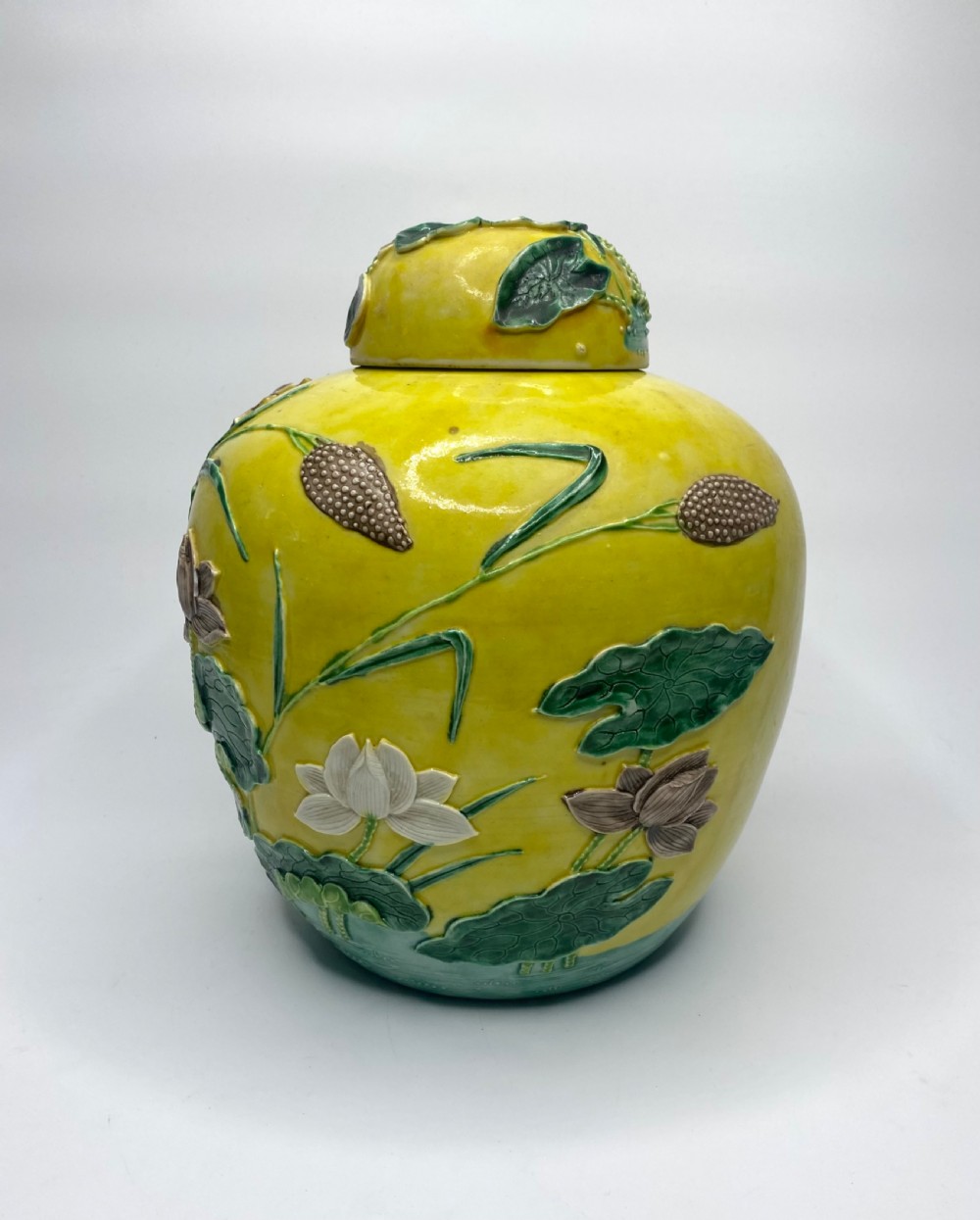 Chinese ginger jar & cover Wang Bing Ron, c. 1900. View V
