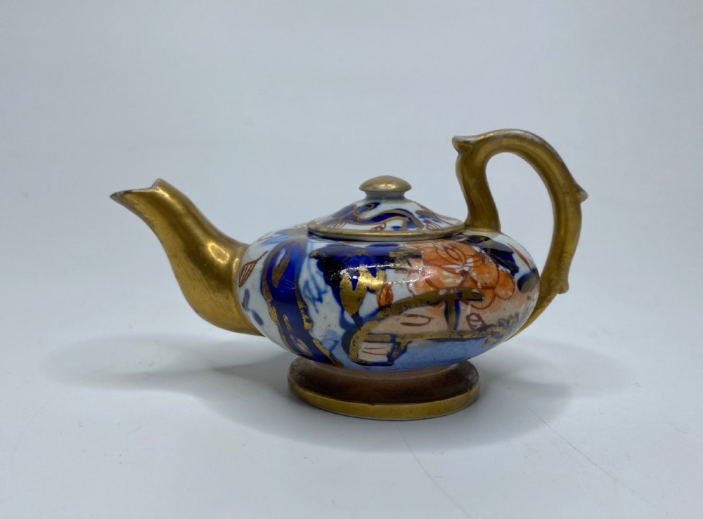 Masons Ironstone miniature teapot, c. 1810.