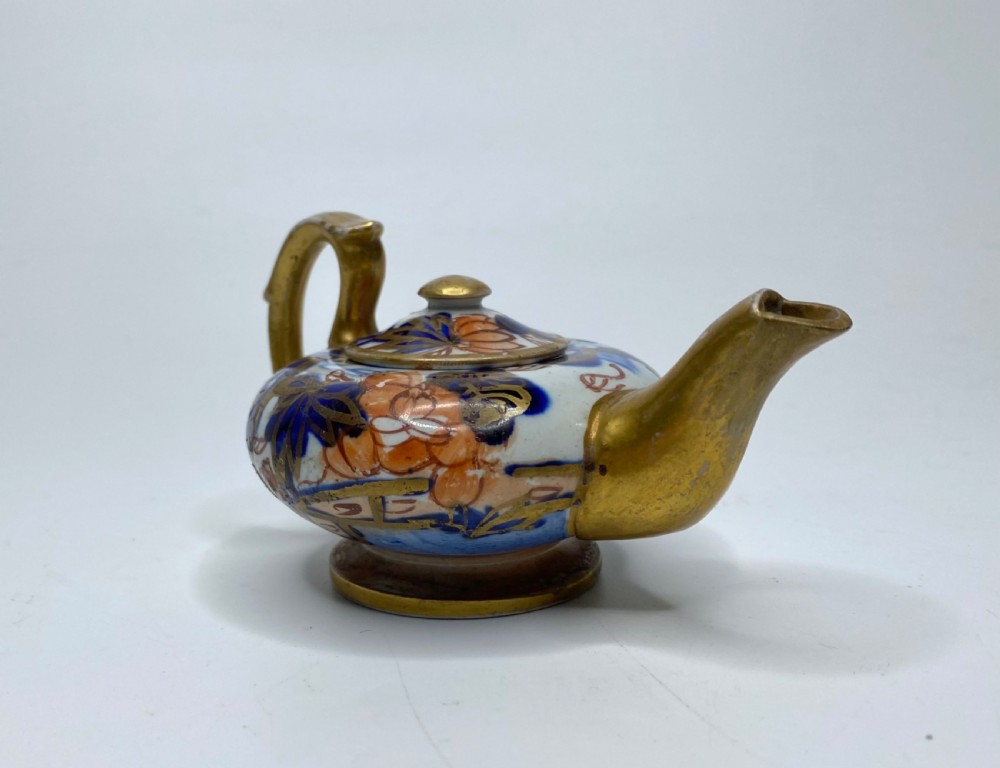 Masons Ironstone miniature teapot, c. 1810. View III