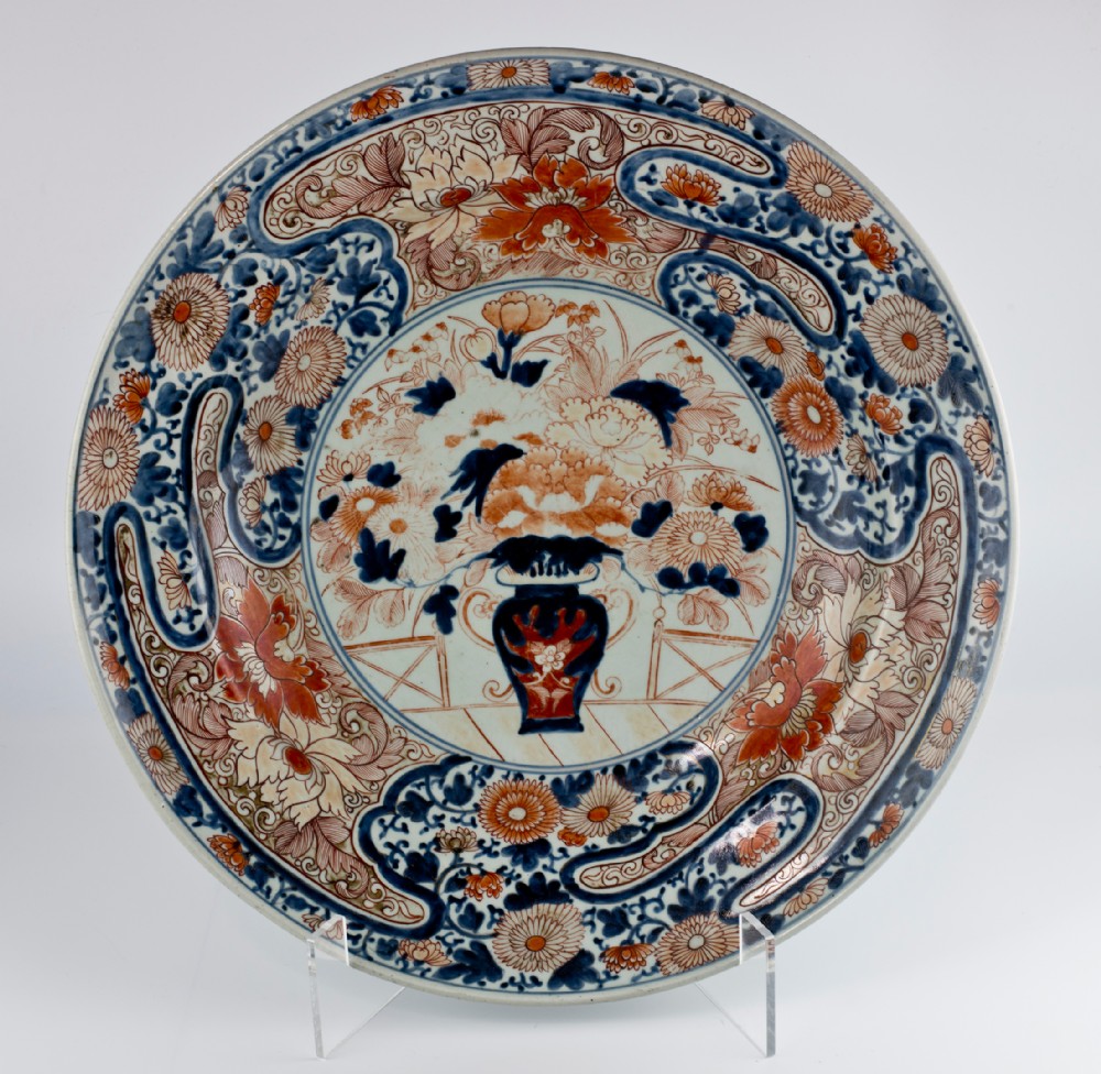 Japanese Imari charger, Arita, c. 1700, Genroku Period.