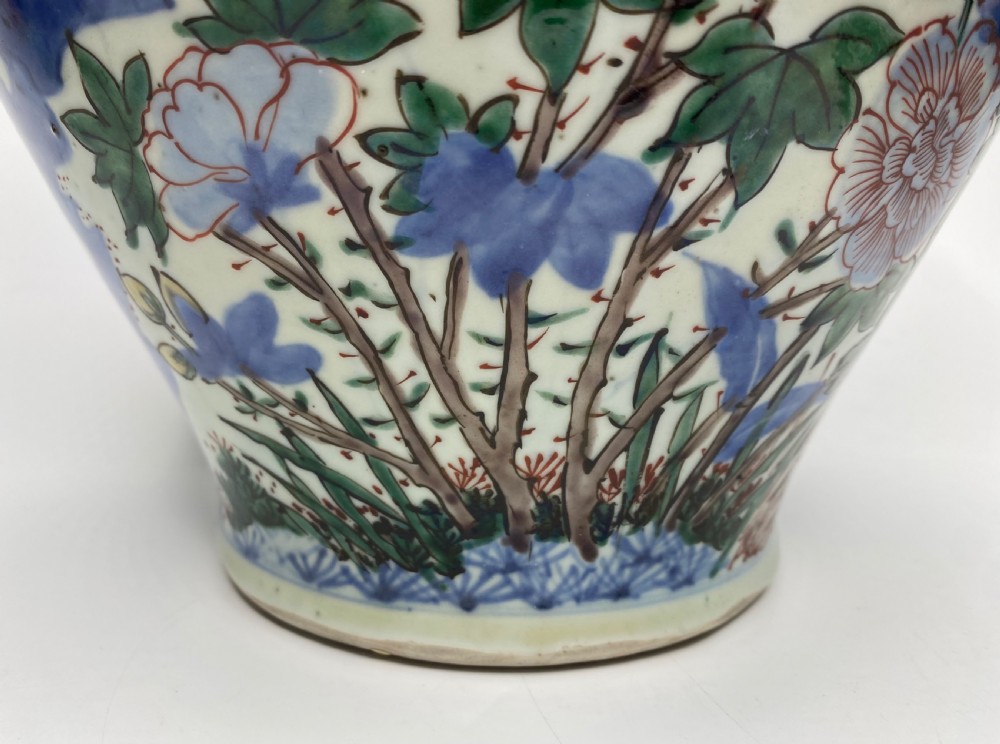 Chinese Wucai jar & cover. Shunzhi Period, c. 1650. View X