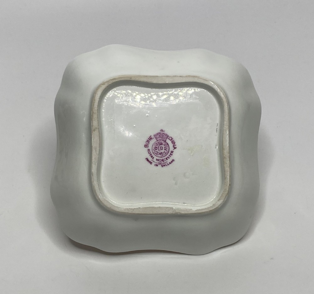 Royal Worcester Fruit dish, Richard Sebright, d. 1941. View IV