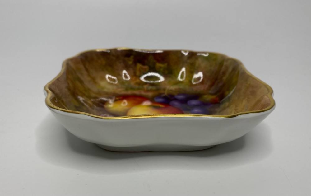 Royal Worcester Fruit dish, Richard Sebright, d. 1941. View V