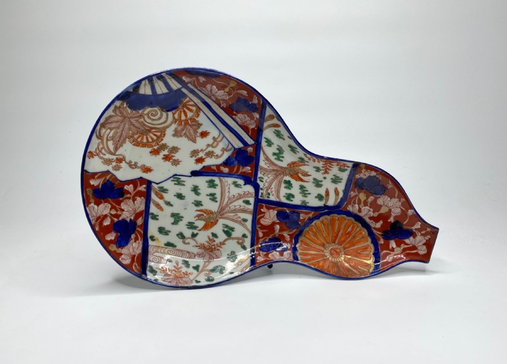 Imari gourd shaped dish, Japan, Meiji Period.