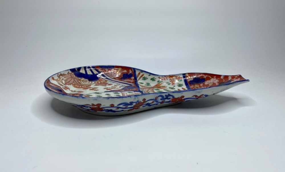 Imari gourd shaped dish, Japan, Meiji Period. View VIII