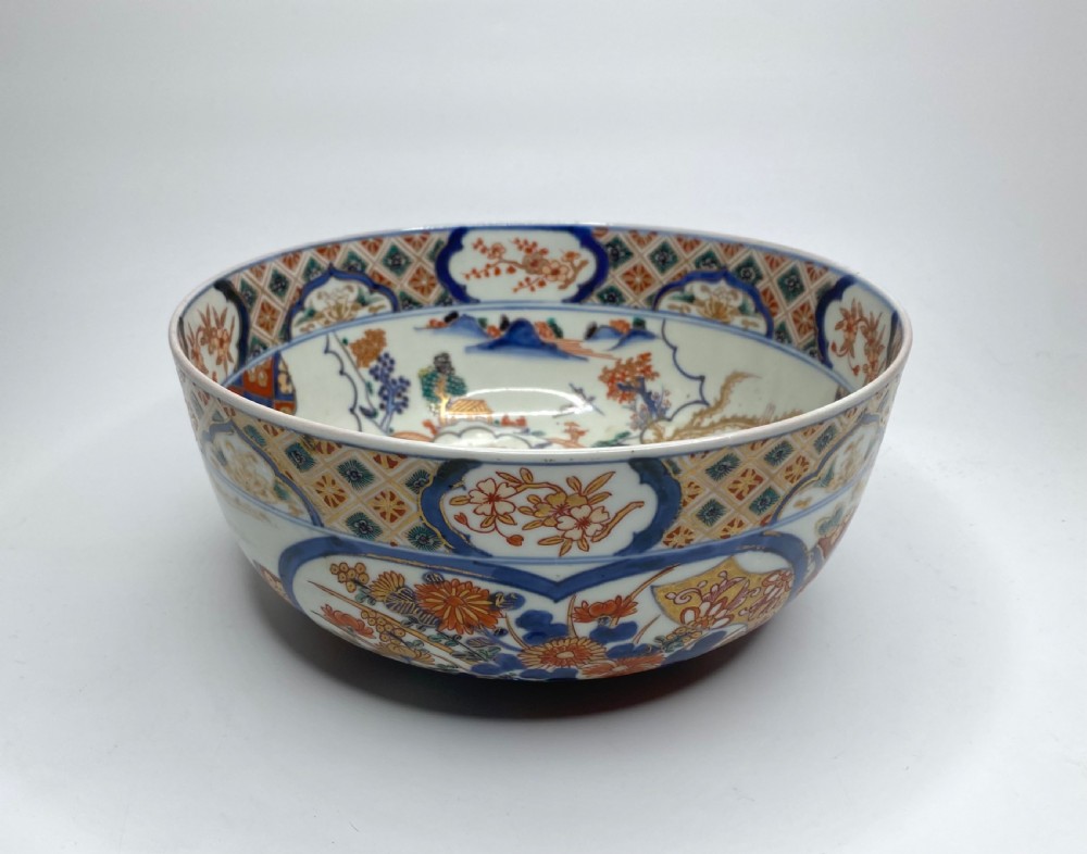 Imari porcelain bowl, c. 1890, Meiji Period.