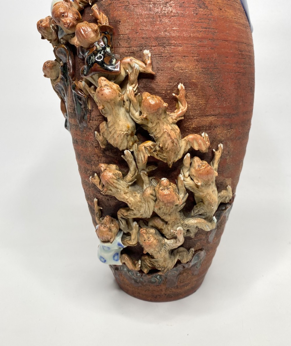 Sumidagawa pottery vase, Ban-Ni, Meiji Period. View VIII