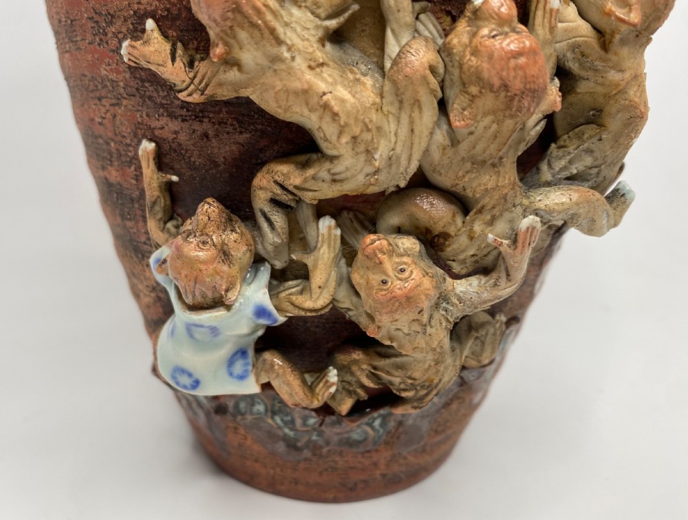 Sumidagawa pottery vase, Ban-Ni, Meiji Period. View IX