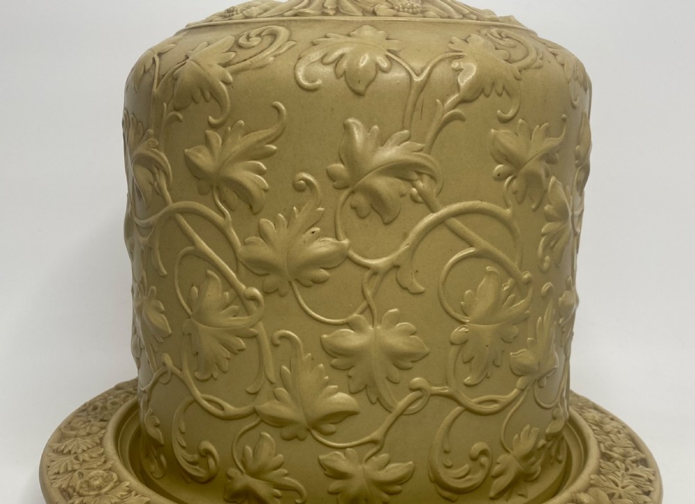Drabware Stilton cheese dome & stand, c. 1840. View III