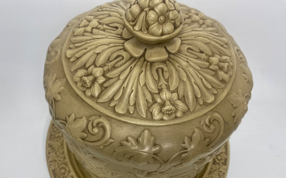 Drabware Stilton cheese dome & stand, c. 1840. View IV