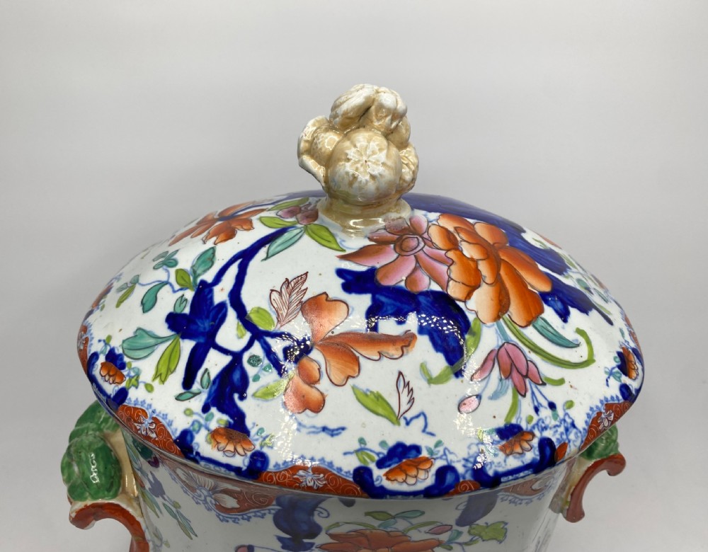 Masons Ironstone bread crock & cover, c. 1815. View IV