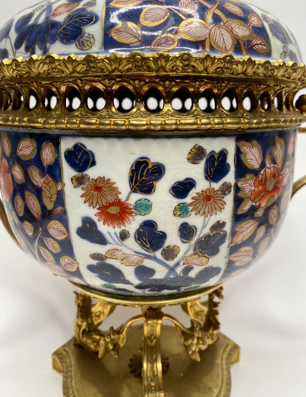 Japanese Imari ormolu mounted bowl & cover, c. 1700. Edo Period. View IV