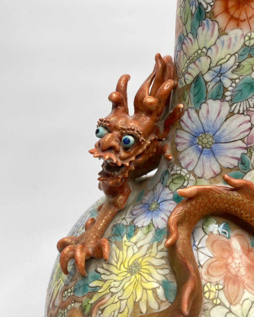 Chinese Millefleur dragon vase, Republic Period. View VIII