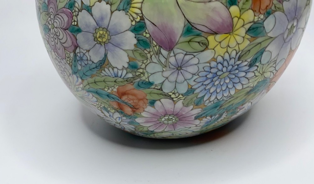 Chinese Millefleur dragon vase, Republic Period. View XI
