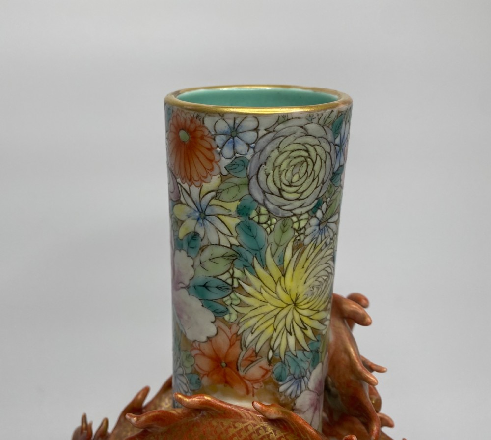 Chinese Millefleur dragon vase, Republic Period. View XIII