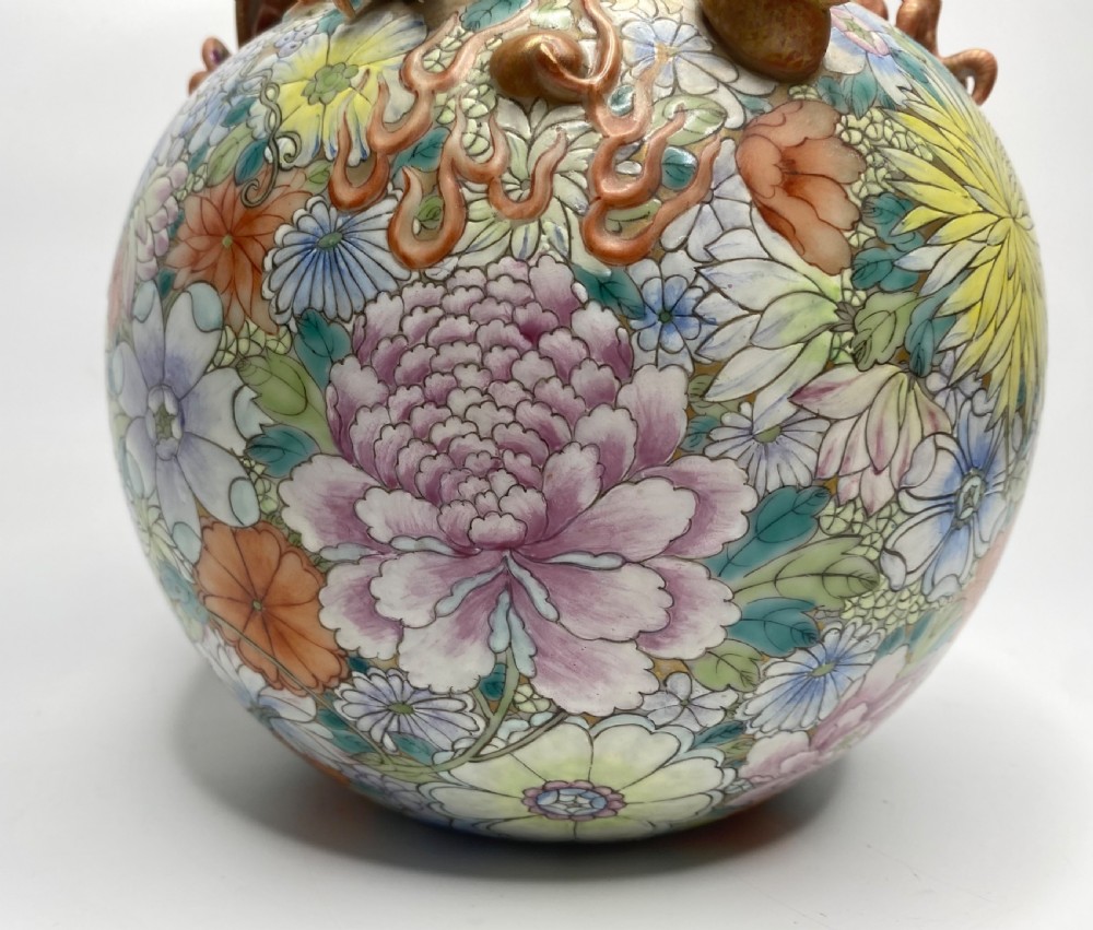 Chinese Millefleur dragon vase, Republic Period. View XVII
