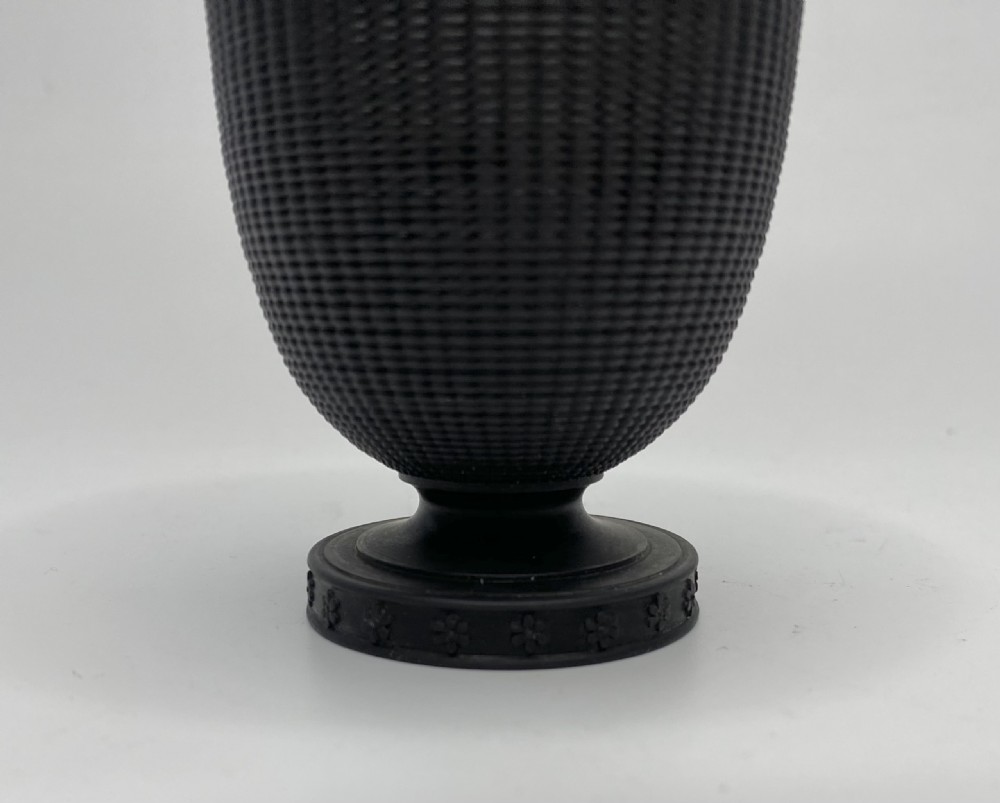 Wedgwood black basalt urn & cover, c. 1800. View II