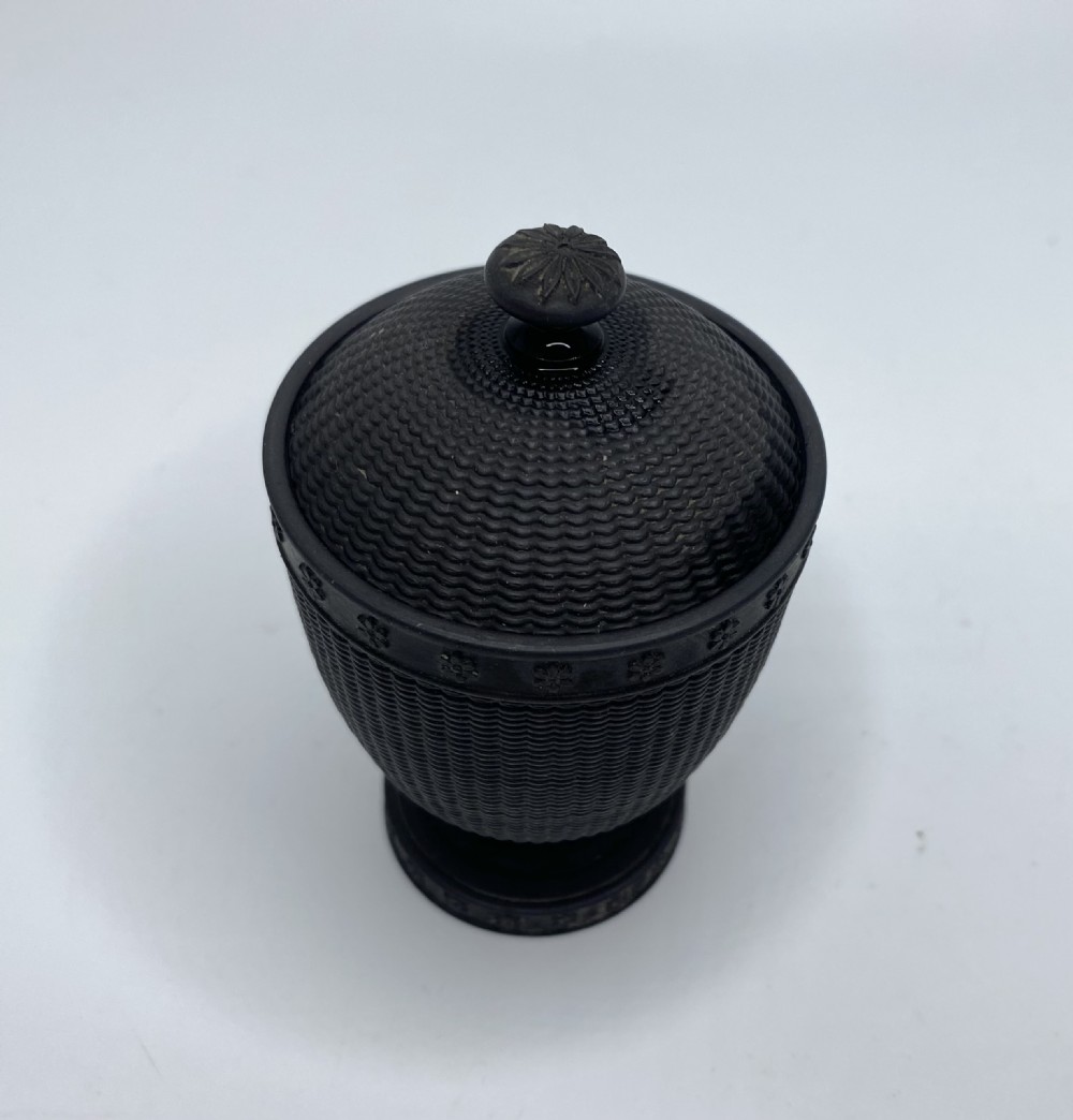 Wedgwood black basalt urn & cover, c. 1800. View V