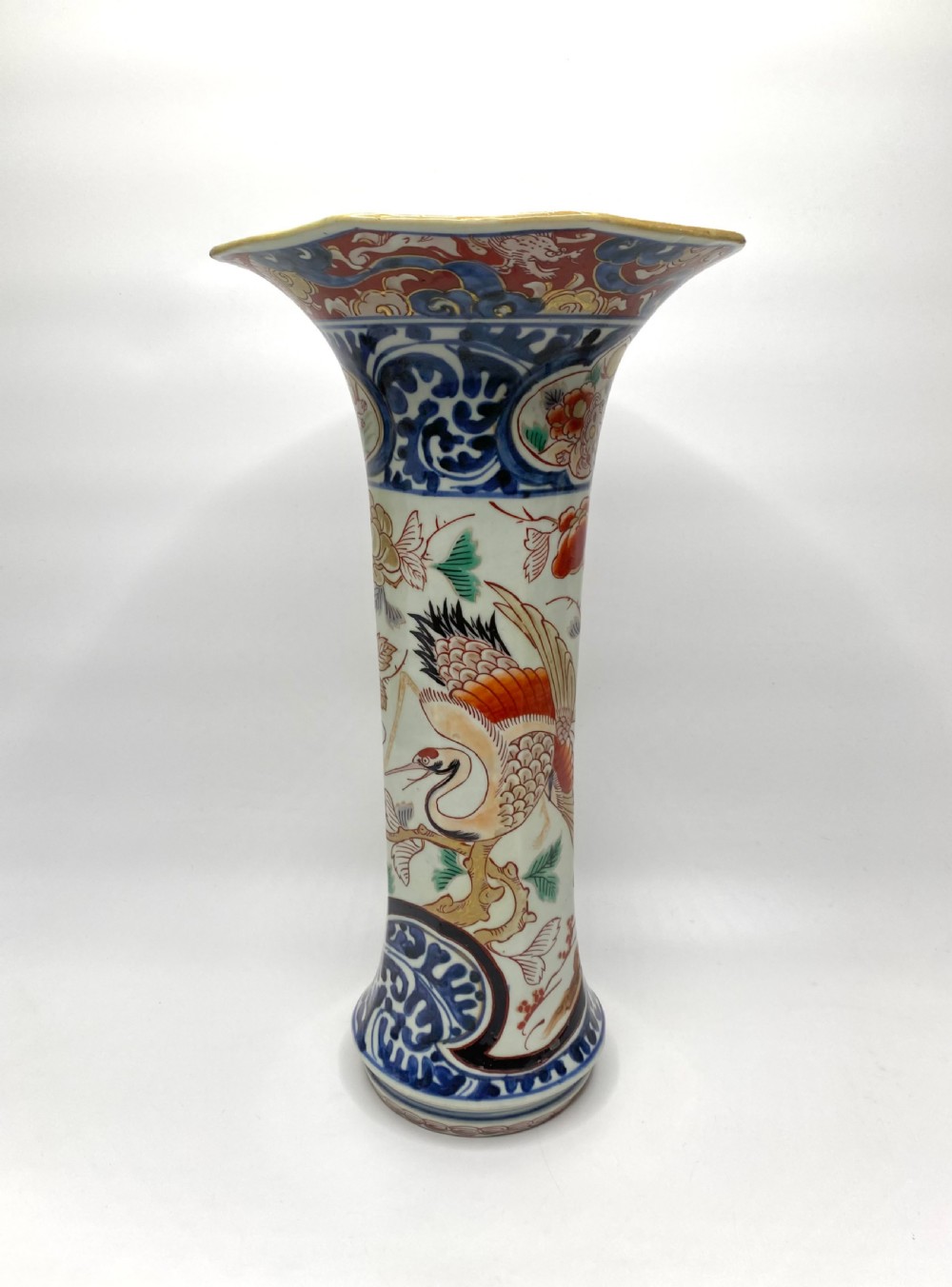 Imari porcelain vase, Arita, Japan, c. 1700.