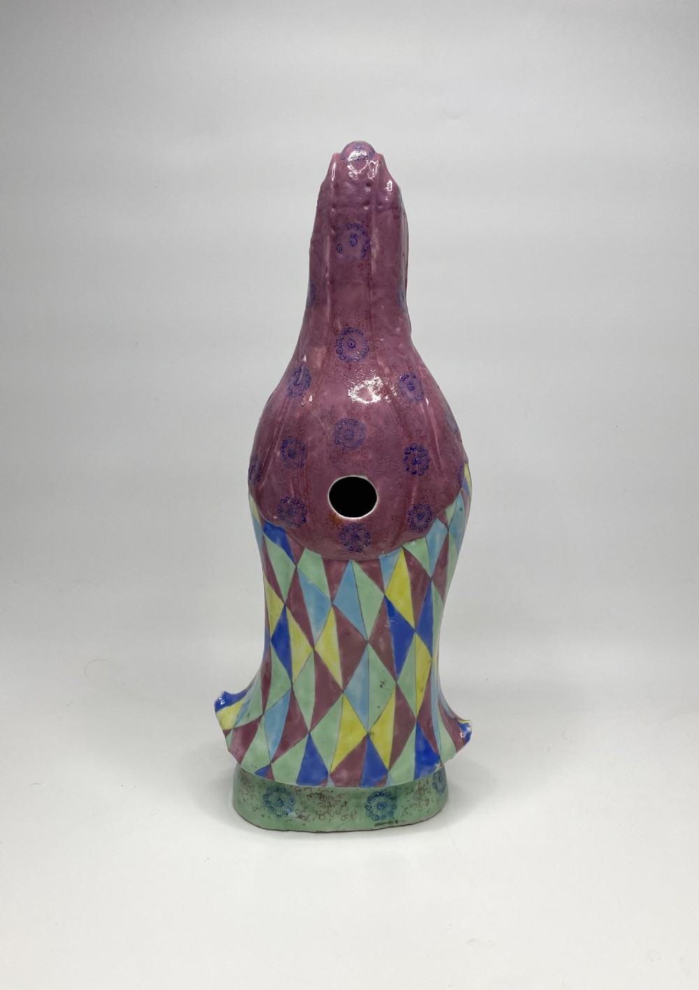 Chinese porcelain Guanyin and stand, 19th C. Qing Period. View V