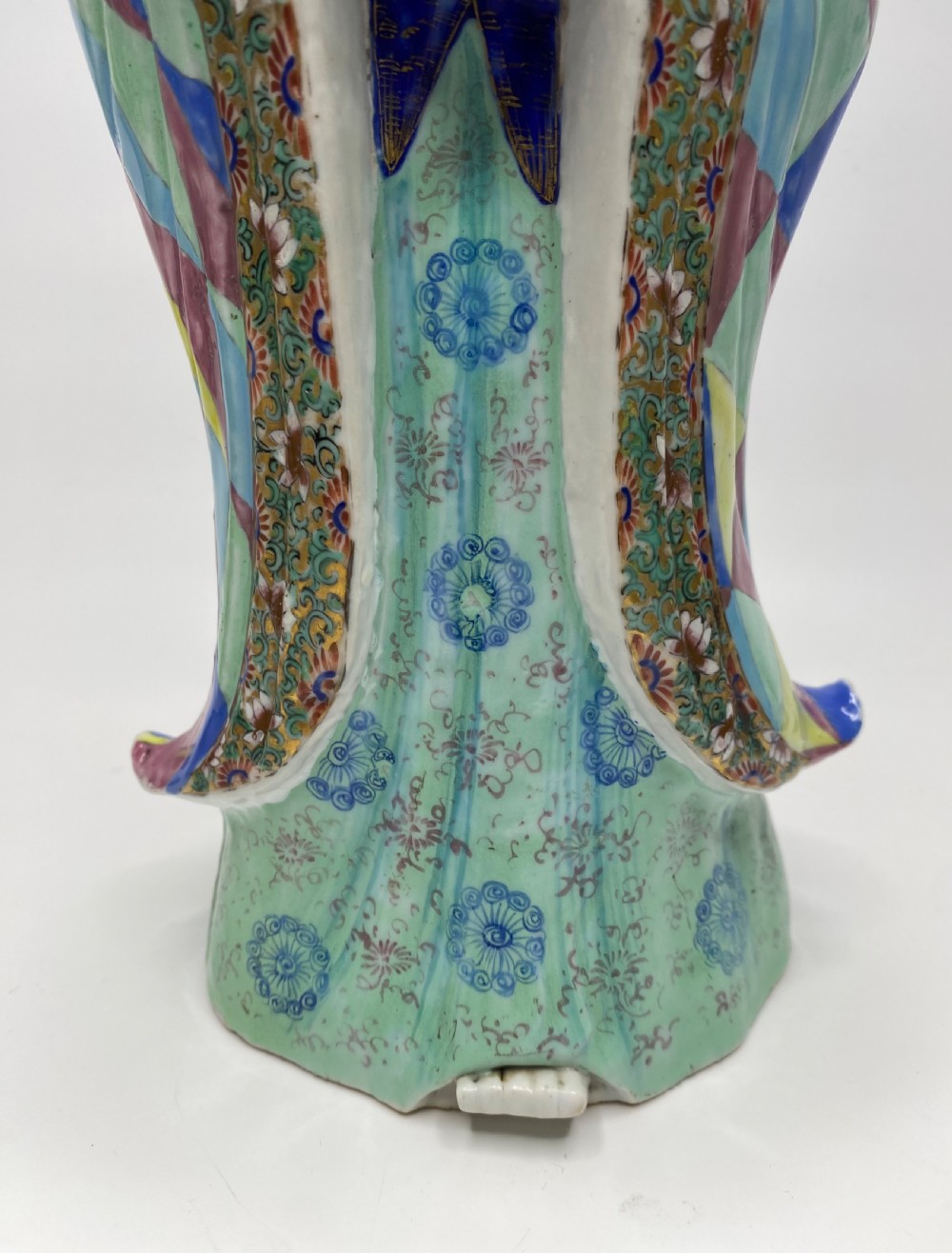 Chinese porcelain Guanyin and stand, 19th C. Qing Period. View X