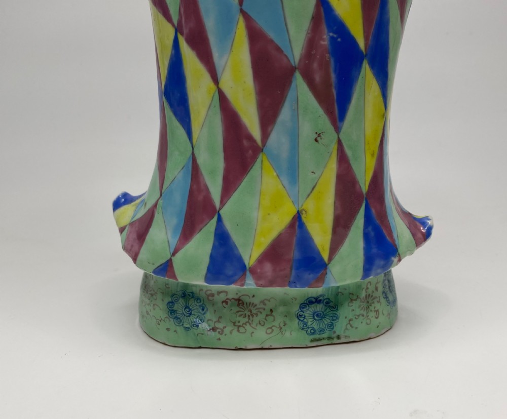 Chinese porcelain Guanyin and stand, 19th C. Qing Period. View XII