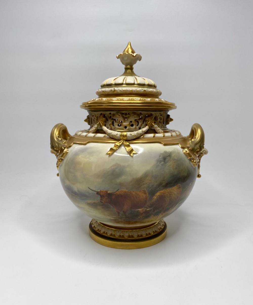 Royal Worcester bough pot, John Stinton, d. 1918.