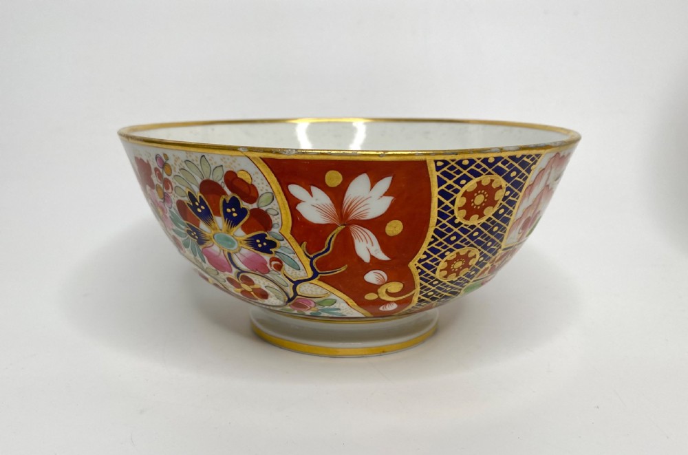 BFB Worcester porcelain Imari bowl, c. 1810. View III